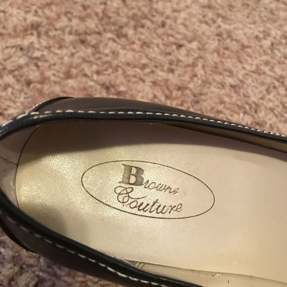 Absolutely beautiful and pristine Browns couture. - Picture 6 of 6